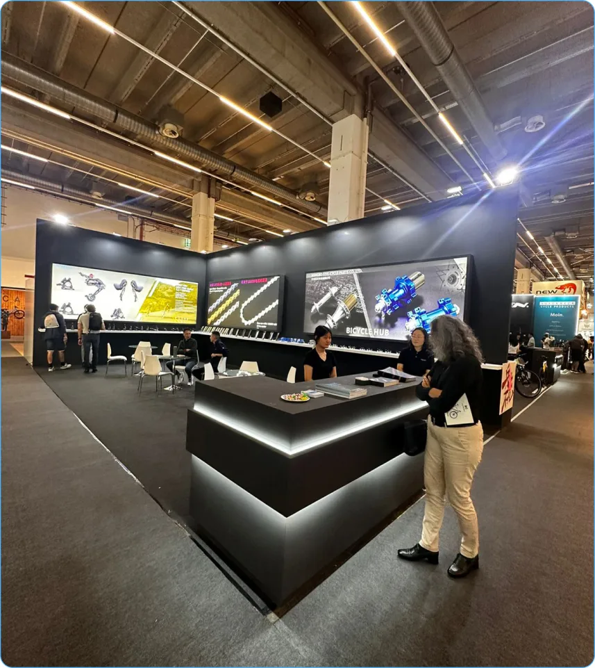 custom exhibition stand service